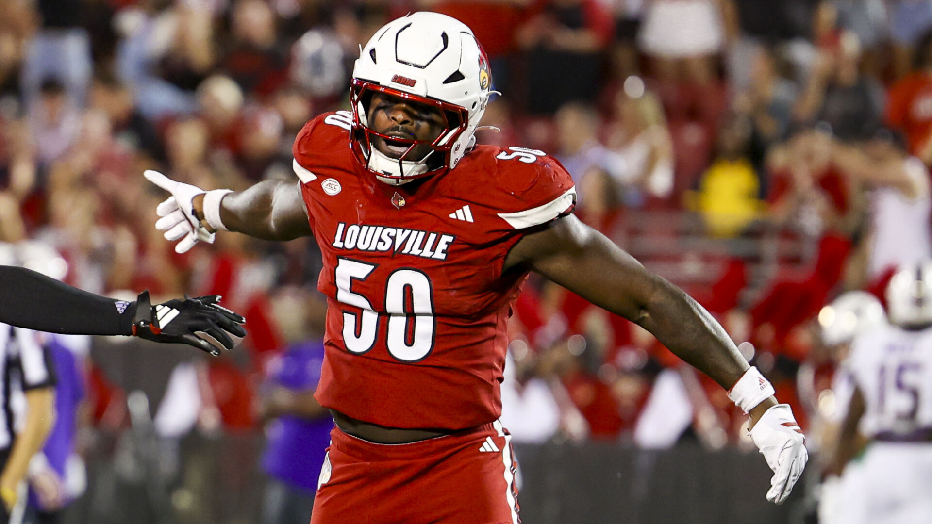 CRAWFORD | Defense, quick strikes help Louisville repel James Madison's upset bid, 28-14